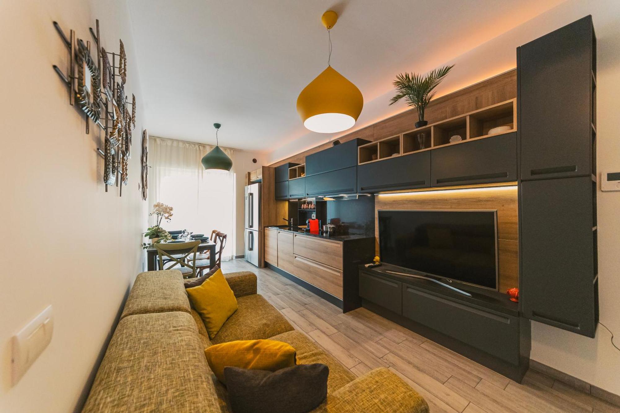 The Flower Apartment *
